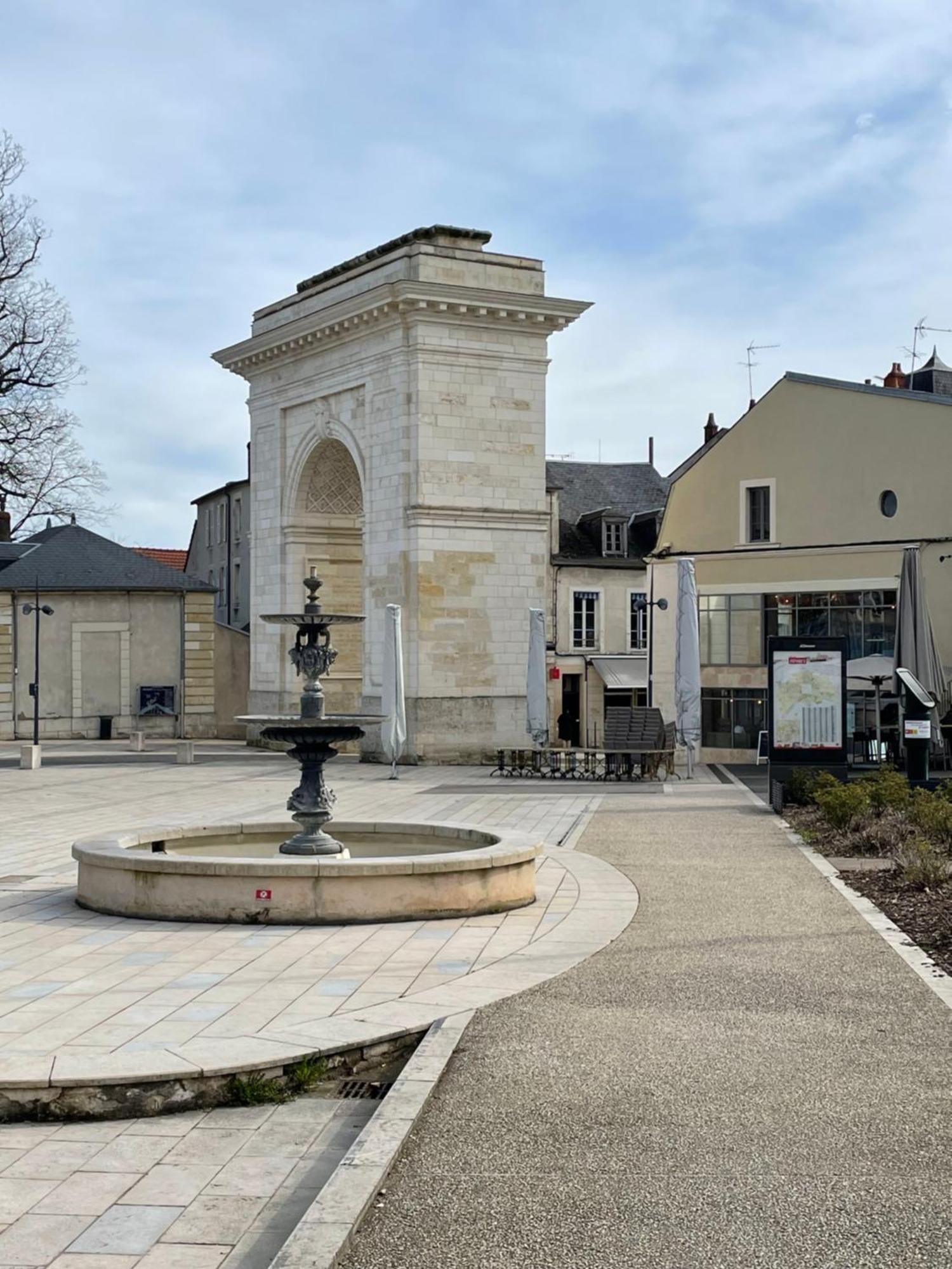 Hotel Des Ducs Nevers Eksteriør bilde